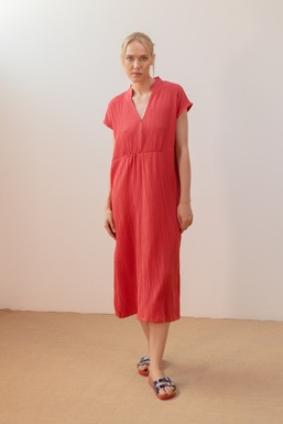 2602117Cap Vestido Fresa